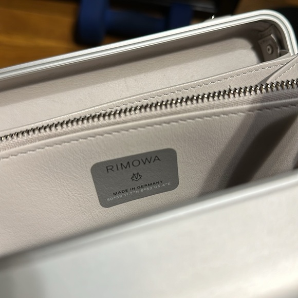 Christian Dior x Rimowa - Amenity Kit - Aluminum - Personal Utility Case Silver - Picture 13 of 16